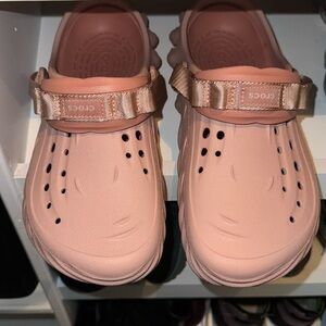 Mauve pink crocs